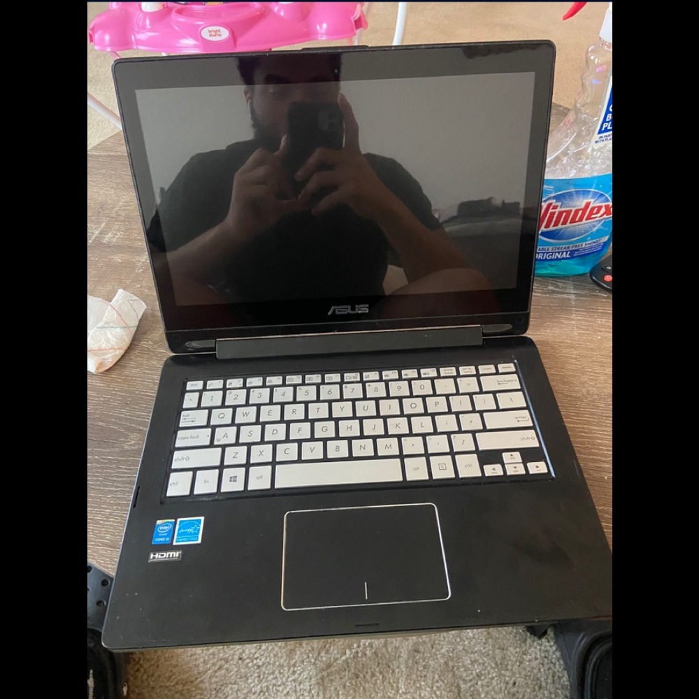 Asus touch screen laptop comes with charger